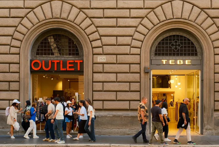 April gav en kort andhämtningspaus