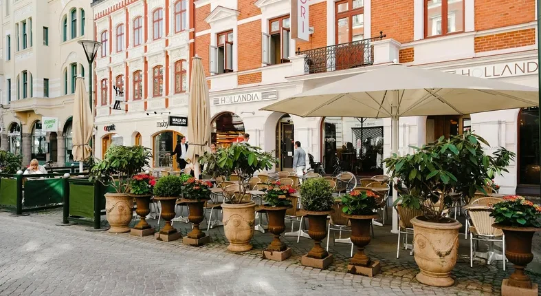 Riksbanken sänker styrräntan – svensk tillväxt prioriteras